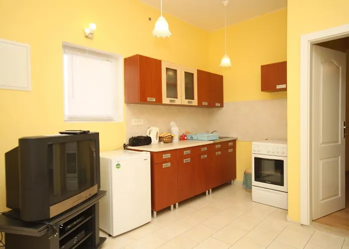 With A Parking Space - 7844 شقة *